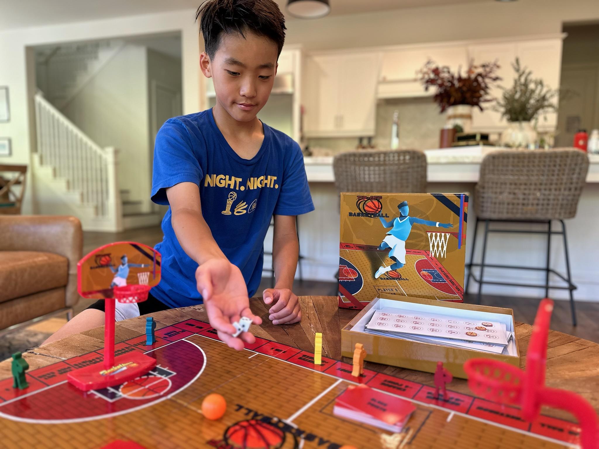 TIP-OFF BASKETBALL THE BOARD GAME